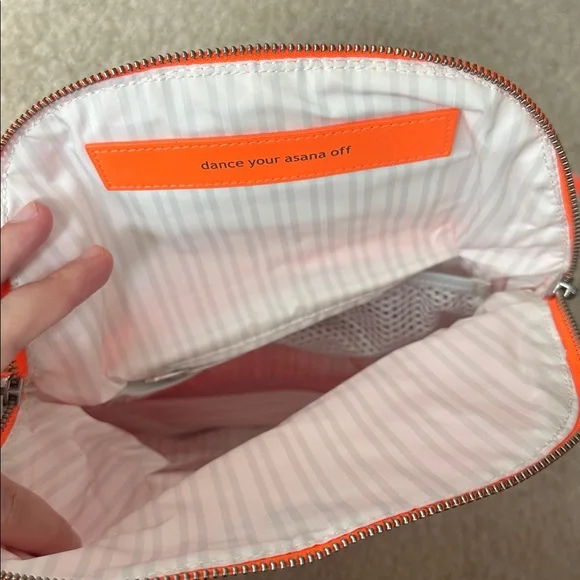 Lululemon Athletica Vibrant Orange Crossbody Bag - Picture 3 of 3